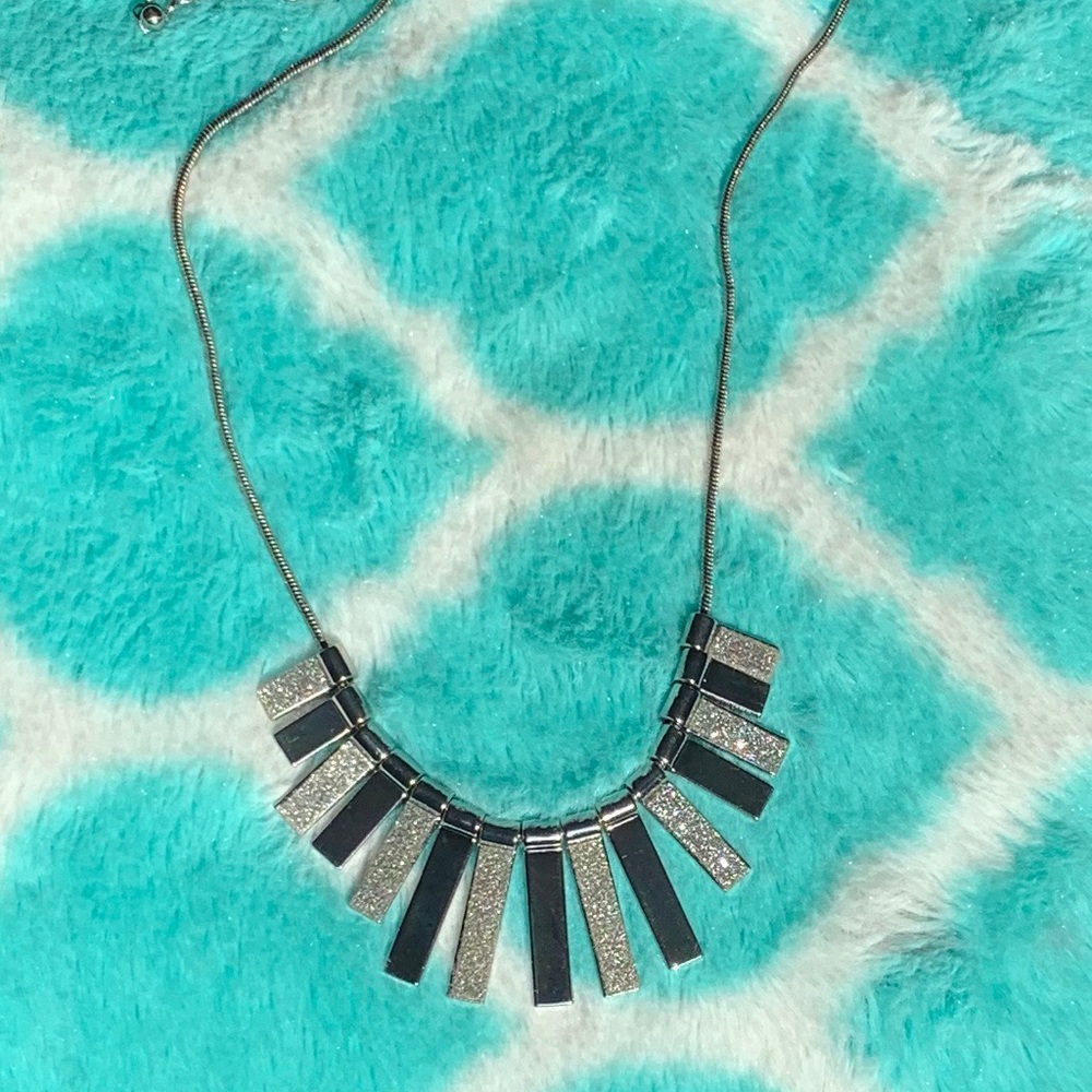 Adjustable silver necklace